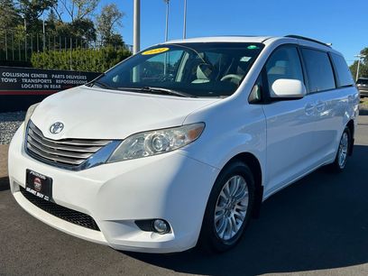 Used 2014 Toyota Sienna XLE