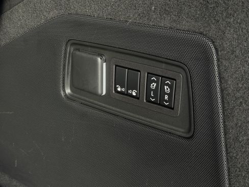 Used 2023 Cadillac Escalade Sport Platinum w/ LPO, ONYX Package AWD/4WD image 44