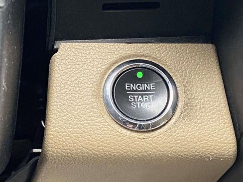 Used 2017 Ford F150 Lariat image 23