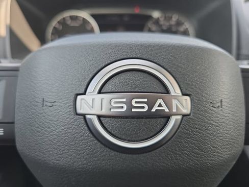 Used 2025 Nissan Rogue SV FWD image 5