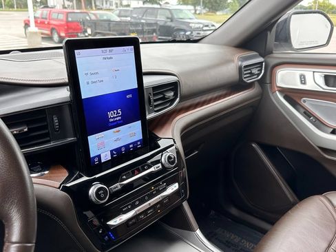Certified 2022 Ford Explorer King Ranch w/ Class IV Trailer Tow Package AWD/4WD image 29