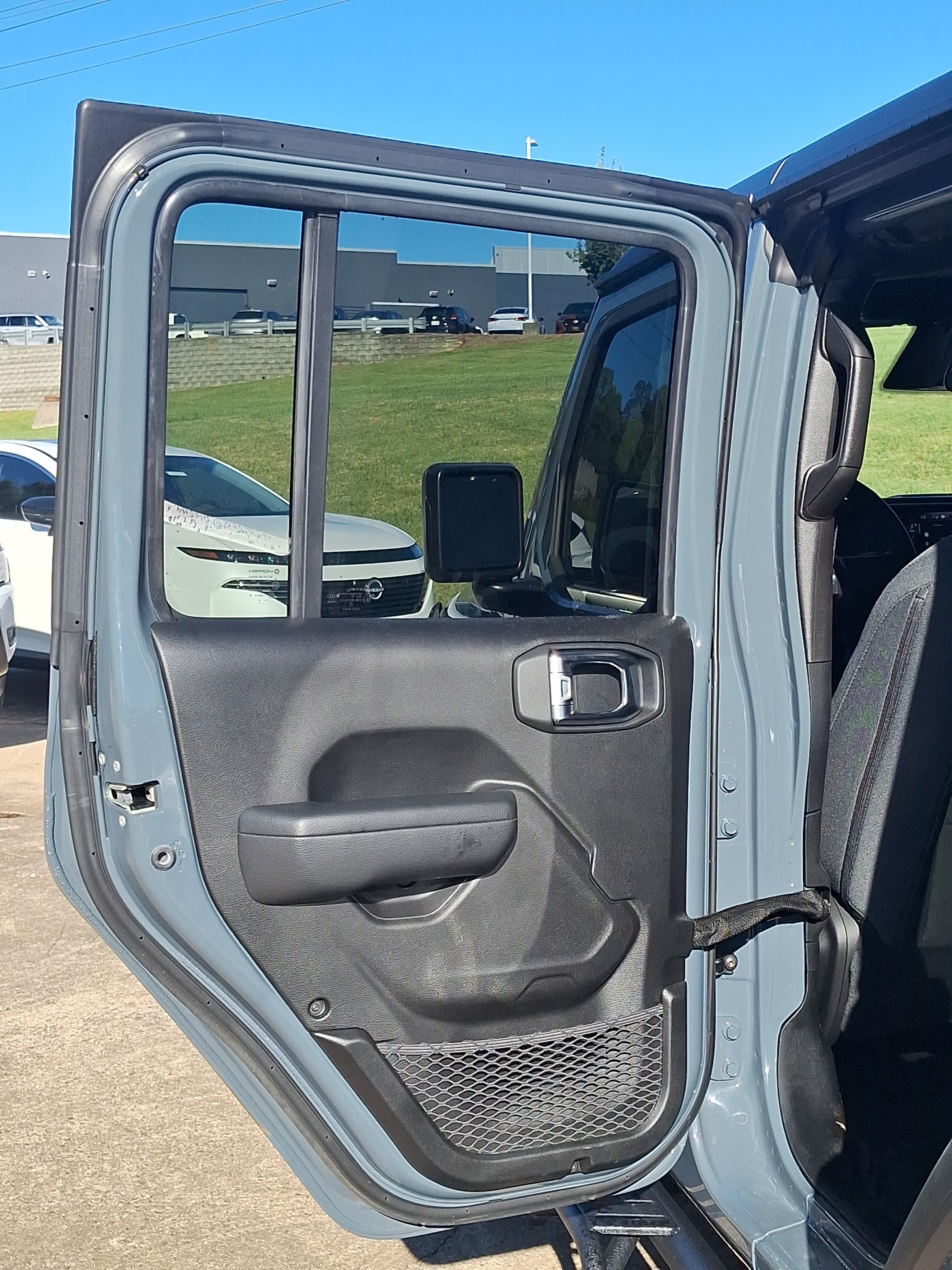 Used 2025 Jeep Wrangler Unlimited Sport AWD/4WD image 28