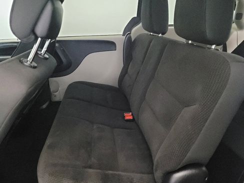 Used 2019 Dodge Grand Caravan SE w/ UConnect Hands-Free Group FWD image 18