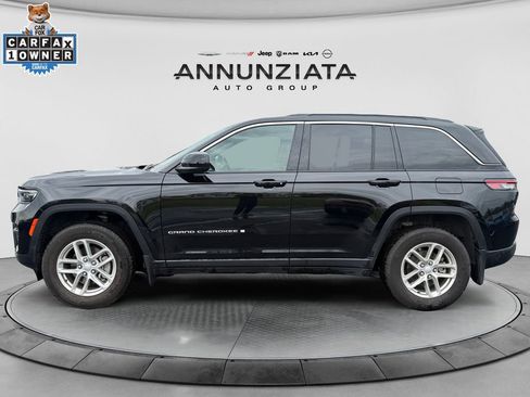 Used 2025 Jeep Grand Cherokee Laredo X w/ Luxury Tech Group I AWD/4WD image 2