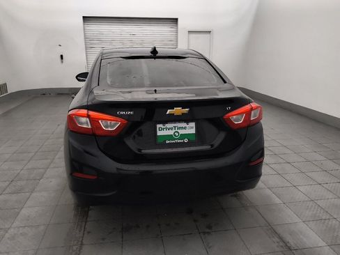 Used 2017 Chevrolet Cruze LT w/ Sun And Sound Package FWD image 6
