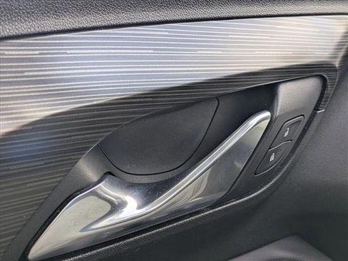 Used 2022 GMC Terrain SLE w/ Elevation Edition image 13