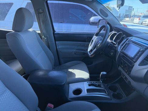 Used 2015 Toyota Tacoma PreRunner w/ SR5 Package image 6
