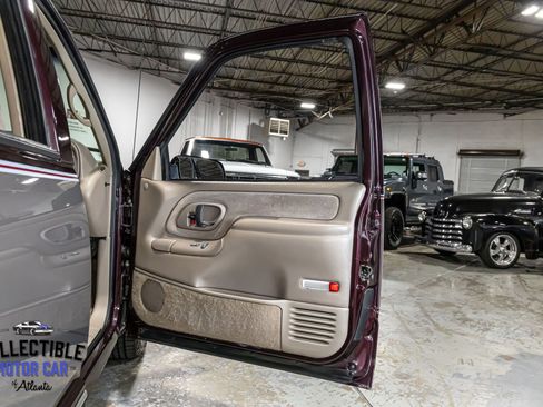 Used 1997 Chevrolet Suburban 2WD w/ Preferred Equipment Group 3 image 79
