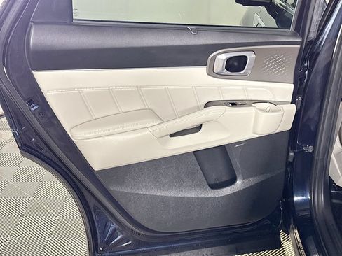 Certified 2023 Kia Sorento SX Prestige AWD/4WD image 20