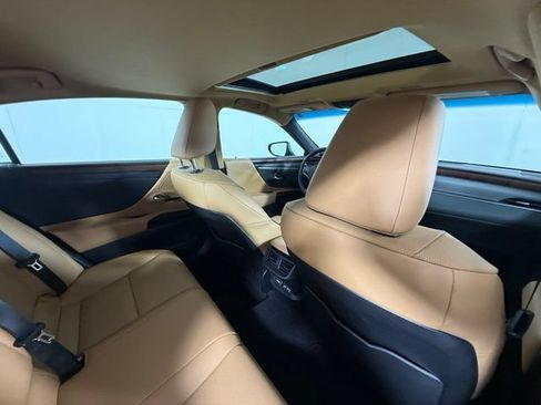 Certified 2025 Lexus ES 350 w/ Premium Package FWD image 33