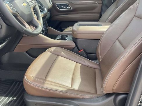 Used 2023 Chevrolet Tahoe High Country w/ Premium Package AWD/4WD image 14