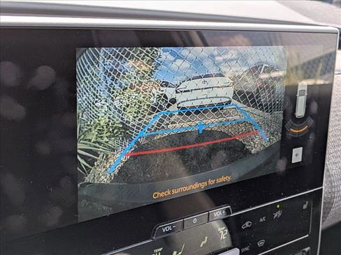 Used 2025 Toyota bZ4X AWD image 7