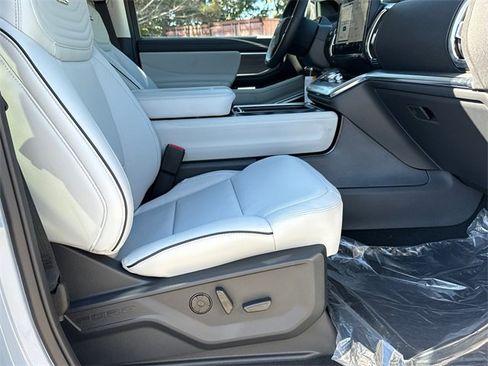 New 2025 Ford Expedition Max Platinum w/ Platinum Ultimate Package image 13