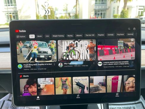 Used 2018 Tesla Model 3 Long Range image 19