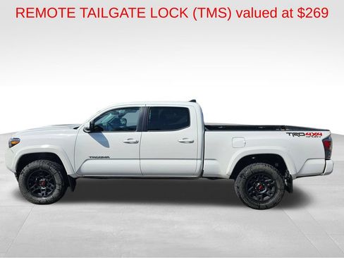 Used 2023 Toyota Tacoma TRD Sport AWD/4WD image 7