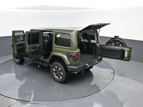 Used 2020 Jeep Wrangler Unlimited Sahara w/ Dual Top Group AWD/4WD image 27