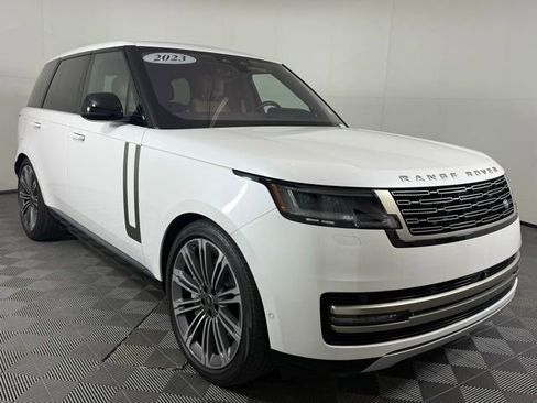 Certified 2023 Land Rover Range Rover SE image 9