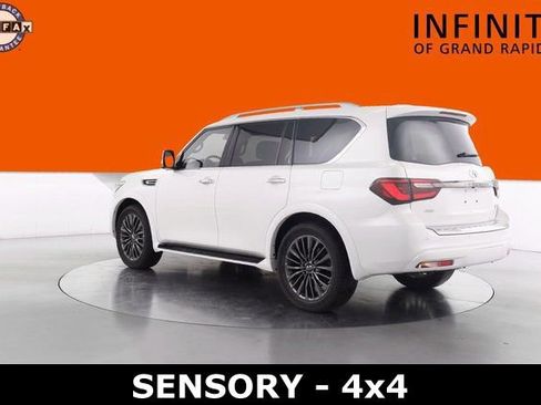 Used 2022 INFINITI QX80 Sensory image 5