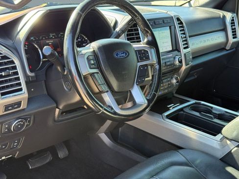 Used 2017 Ford F250 Platinum w/ Platinum Ultimate Package image 4