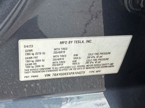 Used 2023 Tesla Model Y Long Range AWD/4WD image 40