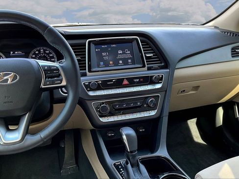 Used 2018 Hyundai Sonata SEL FWD image 11