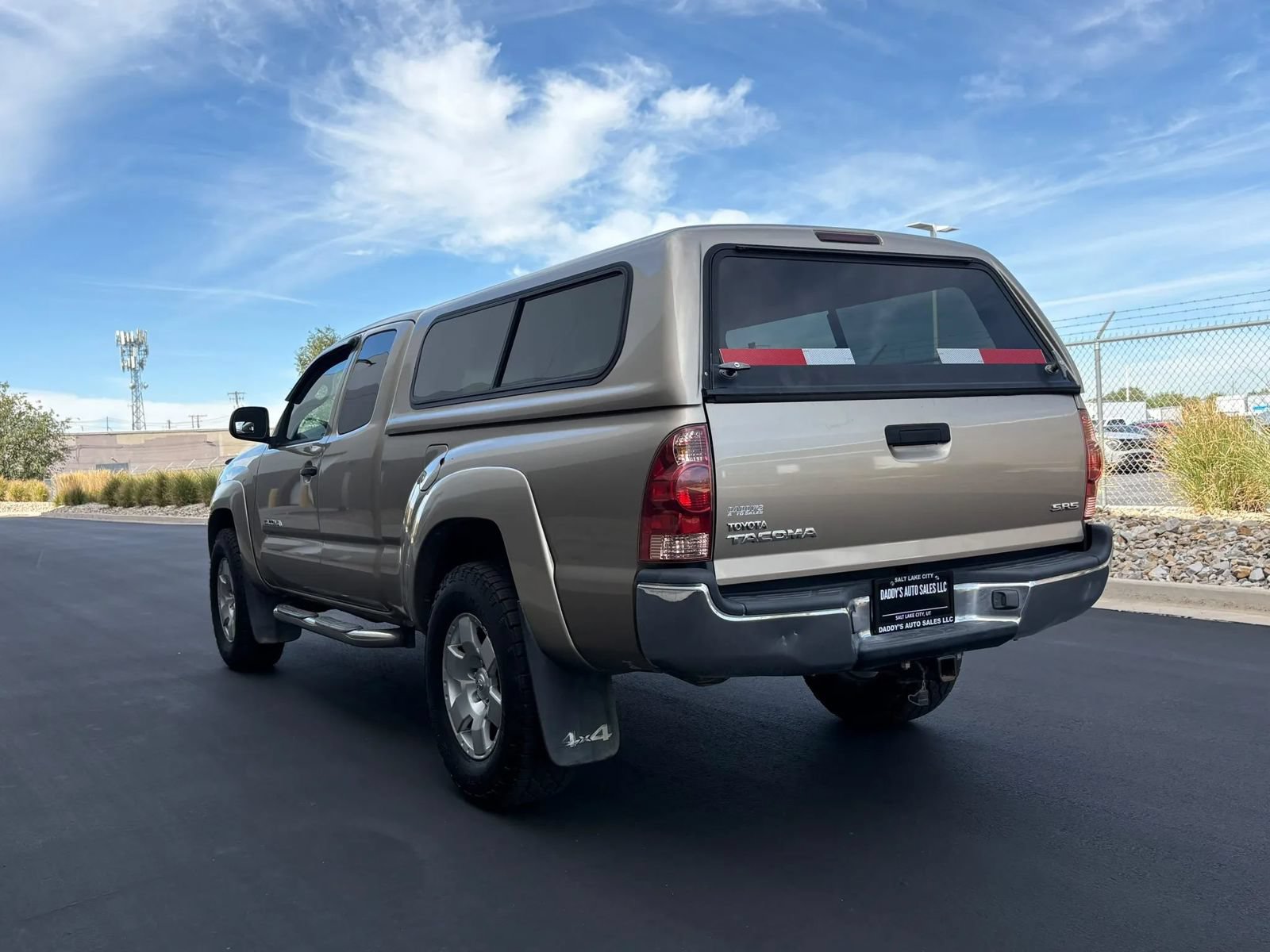 Used 2005 Toyota Tacoma 4x4 Access Cab w/ SR5 Pkg #2 image 3