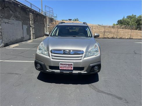 Used 2014 Subaru Outback 2.5i Premium w/ Popular Package #1B AWD/4WD image 2