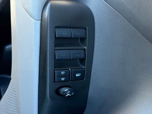 Used 2021 Toyota Camry LE image 18