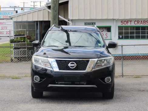 Used 2014 Nissan Pathfinder Platinum AWD/4WD image 2