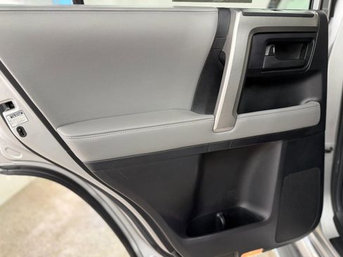 Used 2010 Toyota 4Runner SR5 image 34