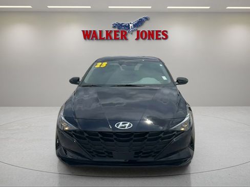 Used 2023 Hyundai Elantra SEL w/ Convenience Package FWD image 2