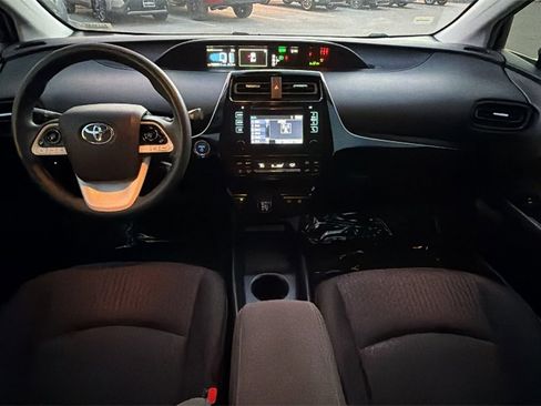 Used 2018 Toyota Prius Two image 24