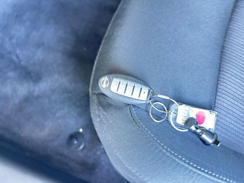 Used 2024 Nissan Altima 2.5 SV image 22