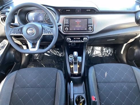 Certified 2020 Nissan Kicks SV FWD image 17