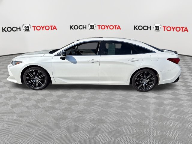 Used 2019 Toyota Avalon Touring w/ Advanced Safety Package FWD image 4