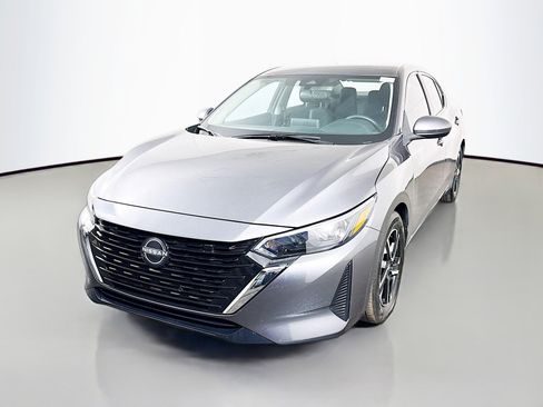 Used 2025 Nissan Sentra SV image 4