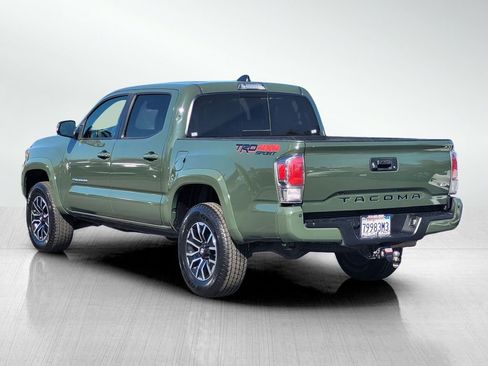 Used 2022 Toyota Tacoma TRD Sport w/ TRD Premium Sport Package image 6