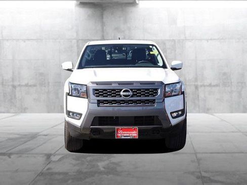 Used 2025 Nissan Frontier SV w/ SV Convenience Package image 4