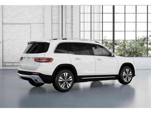 Used 2026 Mercedes-Benz GLB 250 4MATIC image 19