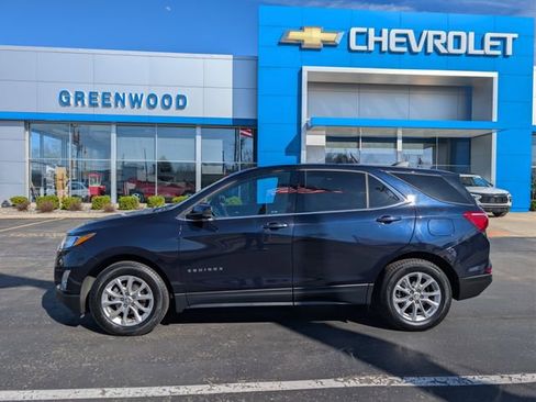 Used 2020 Chevrolet Equinox LT image 2