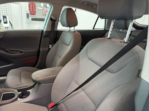 Used 2021 Hyundai Ioniq SEL FWD image 12