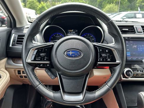 Used 2019 Subaru Outback 2.5i Limited w/ Popular Package #2 AWD/4WD image 9