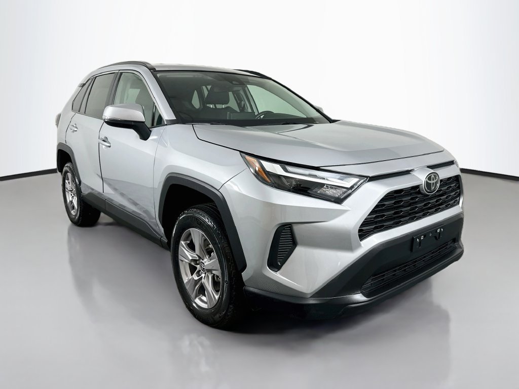Certified 2025 Toyota RAV4 XLE FWD image 3