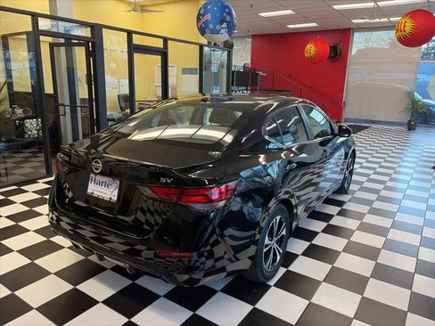 Used 2022 Nissan Sentra SV w/ Trunk Package image 9