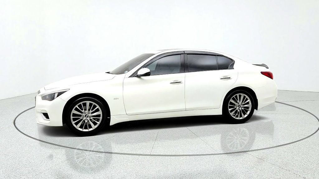 Used 2019 INFINITI Q50 Luxe w/ Essential Package (3.0T Luxe) AWD/4WD image 8