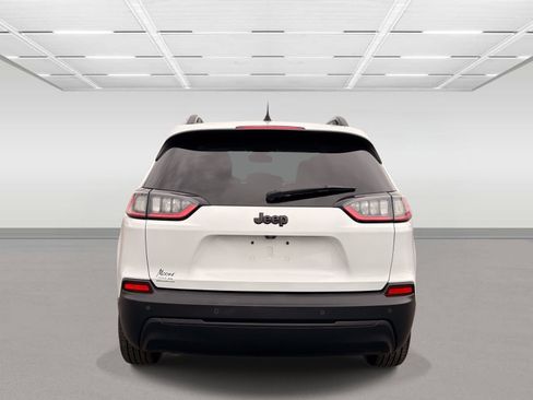 Used 2019 Jeep Cherokee Latitude Plus FWD image 4