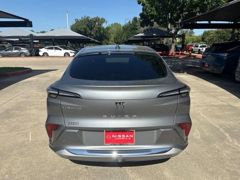 Used 2025 Buick Envista Avenir FWD image 9