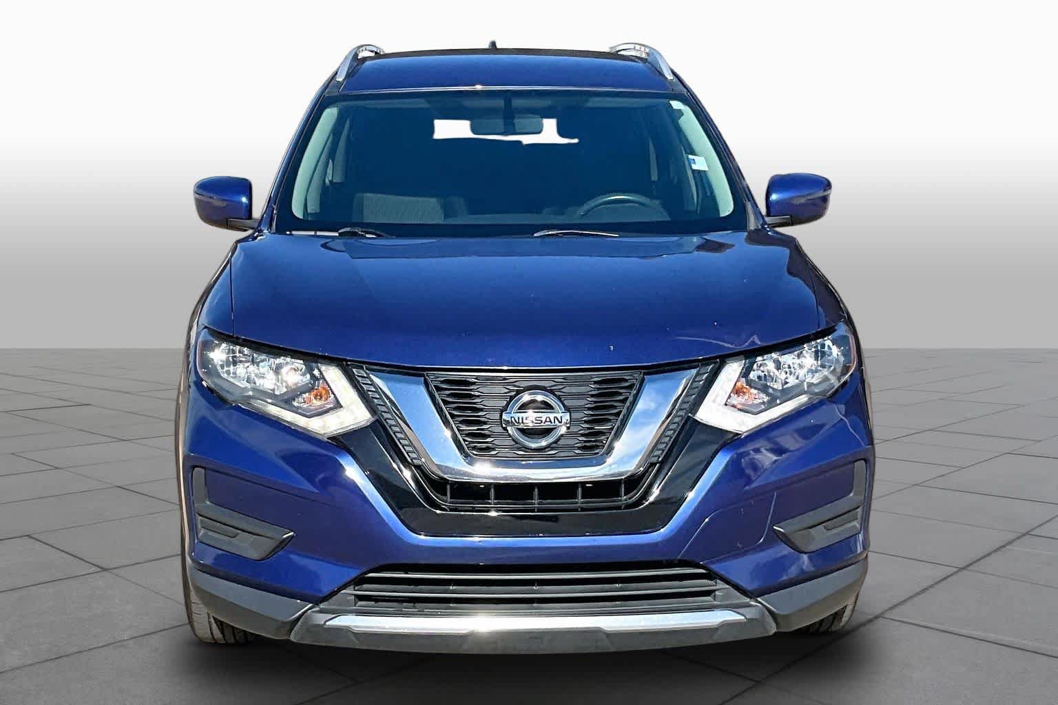 Used 2017 Nissan Rogue SV AWD/4WD image 6