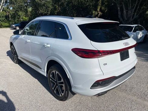 Used 2025 Audi Q5 Premium w/ Convenience Package AWD/4WD image 4