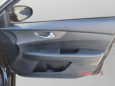 Used 2019 Kia Forte LXS image 26